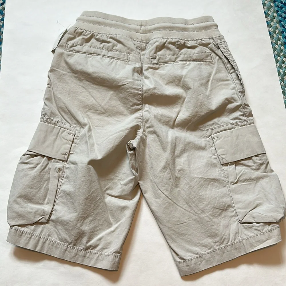 NWT Gap Cargo khaki Shorts